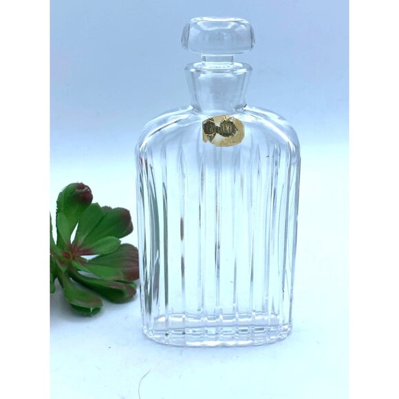 Atlantis Whiskey Hand Blown Glass Decanter and  Stopper Sonnet 7 inches - Picture 1 of 8